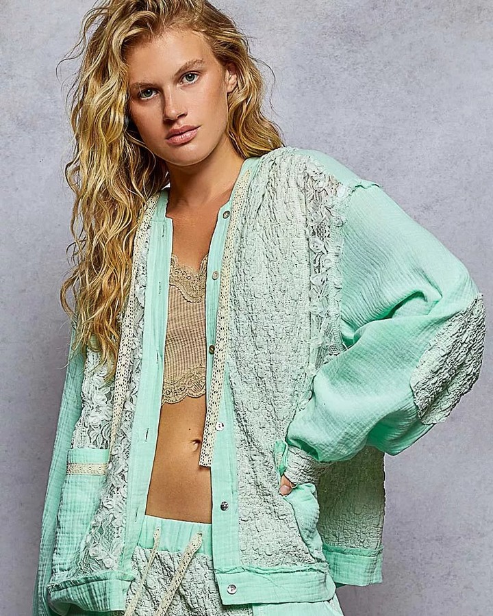 Who says comfort can't be chic? 

This POL Exposed Seam Button Down Hooded Jacket is your new go-to for effortless style. With its elegant lace detail and relaxed fit, you can dress it up or down for any occasion. 

Add a feminine touch to your wardrobe today! 

https://daverrifashions.com/products/pol-exposed-seam-button-down-hooded-jacket-with-lace-detail 

#FashionForward #ChicStyle #FallFashion #LaceLove #POL