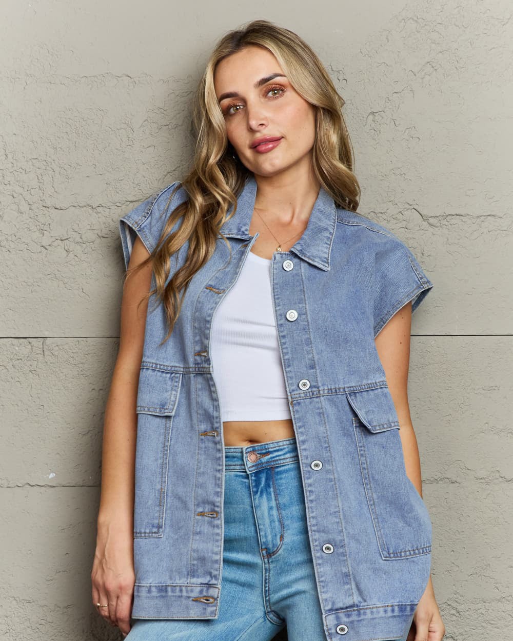 Denim just got a stylish upgrade! 

Our Collared Neck Sleeveless Denim Top is perfect for those sunny days when you want to stay chic and casual. With handy pockets and a flattering fit, it's your new go-to for effortless style. 

Grab yours now! 
https://daverrifashions.com/products/collared-neck-sleeveless-denim-top-with-pockets 

#DenimStyle #ChicCasual #NewArrivals #FashionFinds #WardrobeEssentials