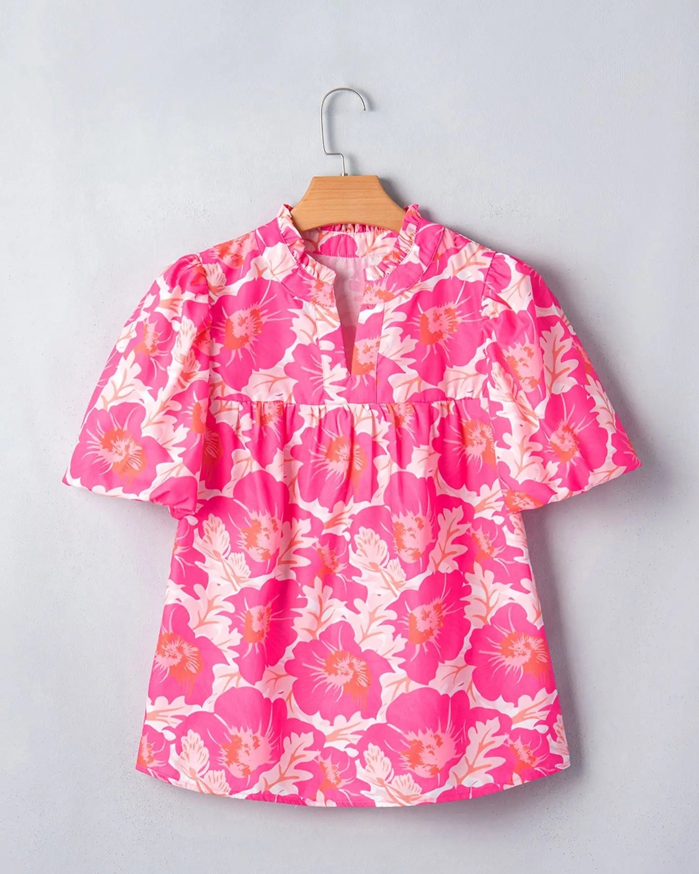 Who knew elegance could be this effortless? 

Meet your new go-to for those sunlit days and chic nights! 
The Floral Jacquard Bubble Sleeve Babydoll Blouse isn’t just a piece; it’s a statement. ✨ 

Crafted from luxurious woven fabric, it dances with light and flaunts a stunning three-dimensional floral design. With delightful bubble sleeves and a flattering V-neck, this blouse effortlessly elevates your wardrobe.

Perfect for any occasion, and now available for only £29.72! 

Grab yours here: 

#FashionFitz #FloralFashion #SummerStyle #Ootd #ChicBlouse