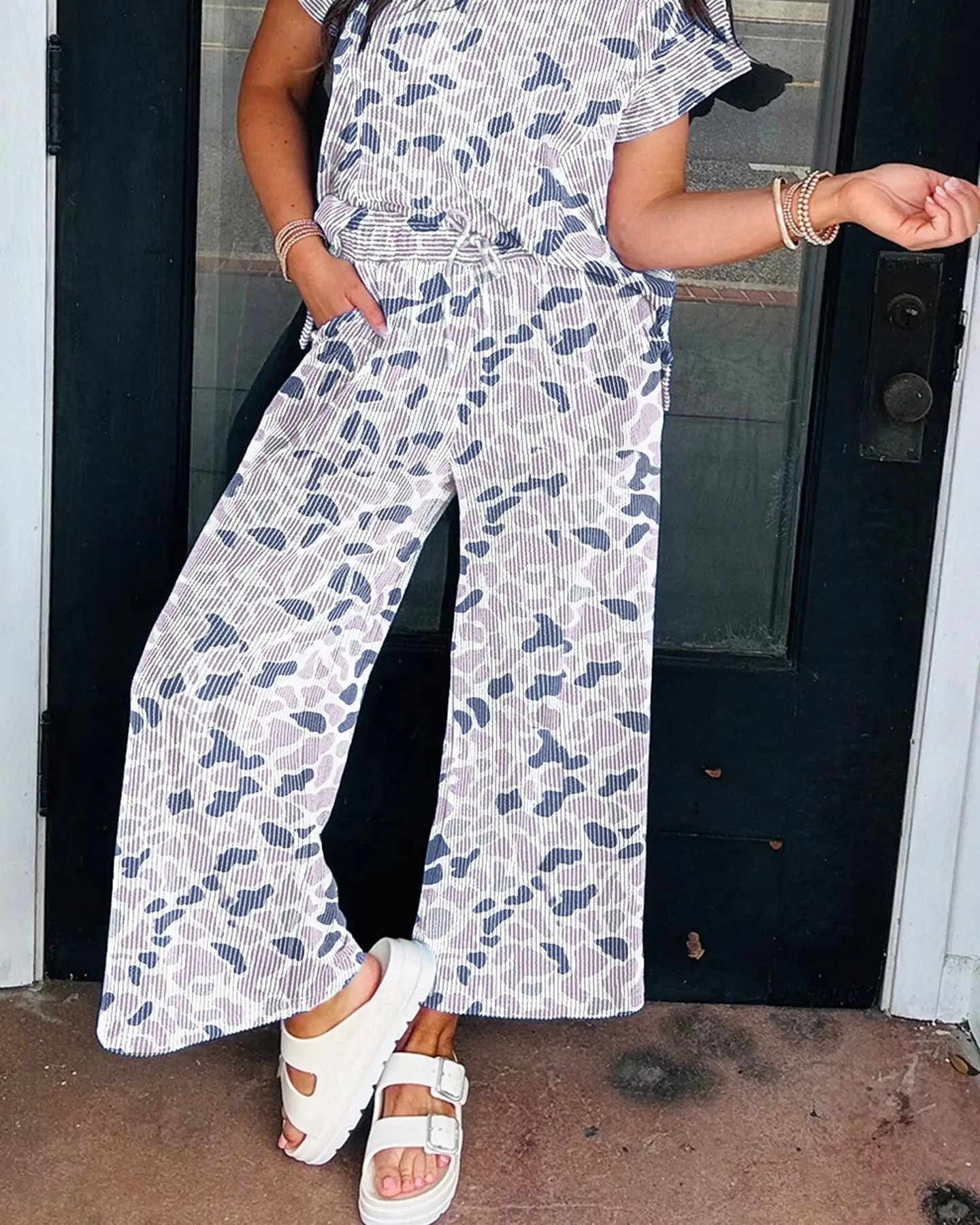 Who needs a stylish upgrade? 😍 

Meet the ultimate go-to for effortless chic: the Camo Twisted Rib Tee Drawstring Pants Set. 

This set boasts a bold camo print that screams street style, while the twisted ribbed tee adds a flattering twist-front detail. 

With wide-leg, drawstring trousers, you'll enjoy a relaxed fit that moves with you, perfect for those casual days! 

All this comfort and style can be yours for only £54.52! 

Shop now: 

#Fashionfitz #CamoStyle #CasualChic #TwoPieceSet #TrendyOutfits