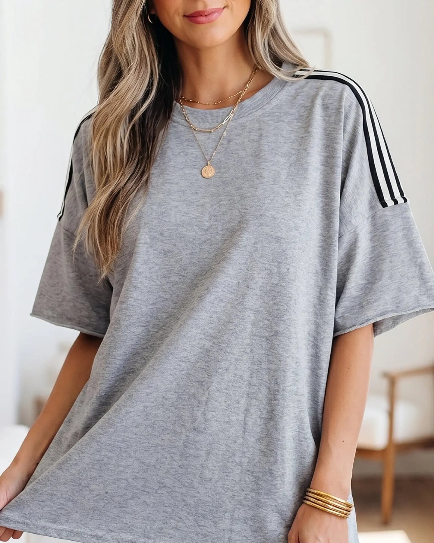 Your everyday uniform just got an upgrade. This oversized tee combines artisan-inspired patchwork stripes with a raw edge hem for effortless, considered style. The generously relaxed fit and premium cotton blend make it your new go-to for casual sophistication.

#OversizedTee #PatchworkStyle #CasualChic #SummerEssentials #WomensStyle