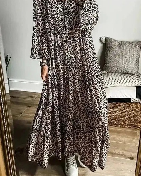 This isn't just a dress; it's a statement! 

The Apricot Leopard Maxi combines elegance with comfort, making it your go-to for any occasion. With its flattering silhouette and breathable fabric, you'll feel as good as you look. 

Don't miss out on this wardrobe essential. 

 

#MaxiDress #FashionEssentials #LeopardPrint #StyleInspiration #FashionFitz