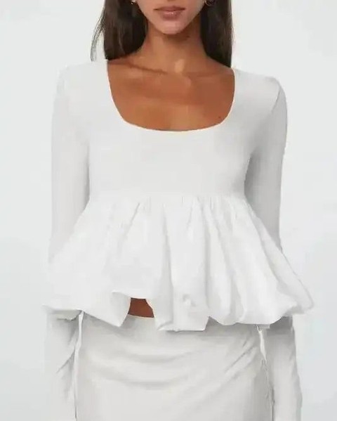 Did you know a single top can transform your entire wardrobe? 

Our Bubble Hem Top is not just clothing; it's a statement. With its unique bubble hem and stylish U-neck, this piece combines elegance and comfort effortlessly. 

Dress it up or down for any occasion—your style will shine. 

 

#FashionEssentials #ElegantStyle #WardrobeMustHave #FallFashion #ChicTops