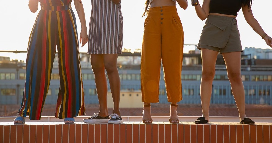 The August bank holiday weekend is one of the most reliably social weekends of the UK summer calendar. BBQs, pub gardens, outdoor festivals, day trips to the coast, and the occasional spontaneous trip somewhere warm — it's a weekend that demands an outfit that can move a full ...