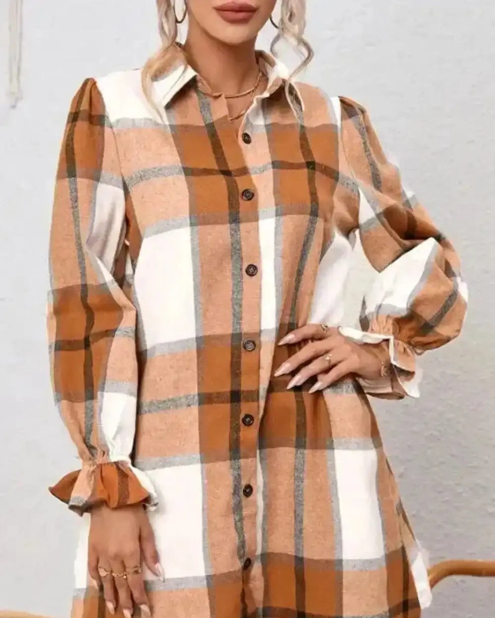 Smart casual for women in the UK means clothing that is more considered than purely casual attire without reaching the formality of business professional or cocktail occasion wear. You have clearly made an effort, your clothing is clean and well-fitted, and you could walk a a ...