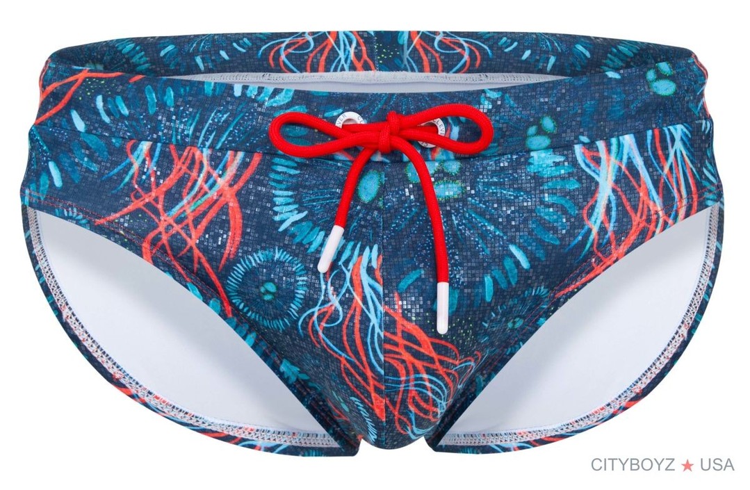 Splash into summer with confidence! 🌊 

Our Clever Malpelo Swim Brief makes waves with its vibrant tropical print and snug fit. Whether you’re lounging poolside or diving into the surf, this swim brief keeps you looking sharp and feeling great. 

Adjust the red drawstring for the perfect fit and let your style shine wherever you go. 

Available now for $69.95. 

Dive in and grab yours today! 

 

#SwimwearGoals #SummerVibes #CityBoyStyle #BoldAndBright #CleverSwimwear