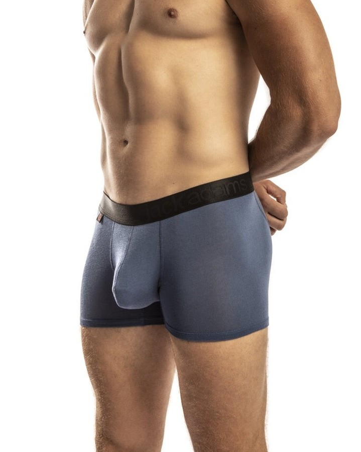 Who knew comfort could feel this light? 

Meet the Jack Adams Naked Fit Trunk, designed to feel like you're wearing nothing at all! 

Crafted from renewable TENCEL fibers, it keeps you cool and dry all day long. Perfect for the active man who values both style and comfort. 

 

#JackAdams #Underwear #Comfort #ActiveLifestyle #NakedFit