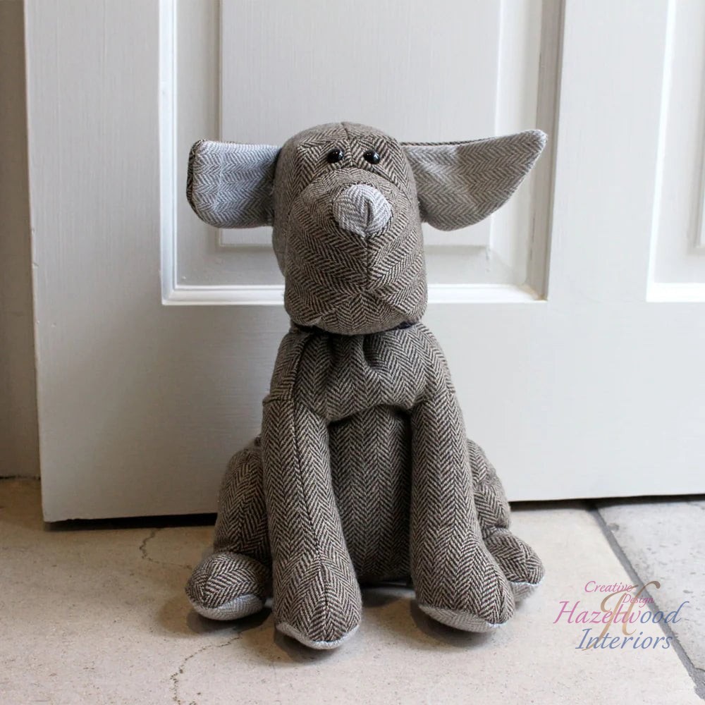 Think your doorstop can’t be stylish? Think again! 

Meet our charming Herringbone Dog Novelty Door Stop in mocha. 🐾✨ 

This delightful companion not only keeps your doors secure but also adds a dash of traditional charm to any space. 

Crafted from durable fabric, it’s perfect for both modern and rustic interiors. 

Add a practical yet characterful touch to your home for only €9,95! 

Why settle for ordinary when you can have extraordinary? 

👉 Grab yours now: https://ssdlr.shop/l/8526bb66 

#HomeDecor #PetLovers #InteriorDesign #DogLovers #DoorStop