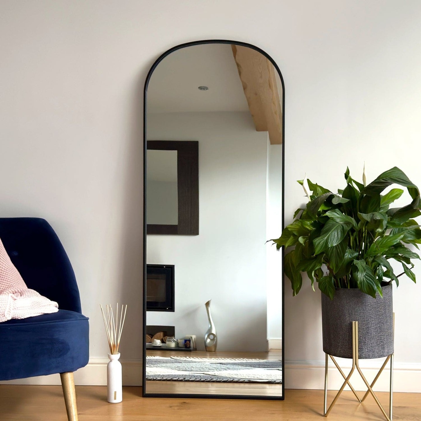 Mirrors can do more than just reflect! ✨ 

Meet the Yoko Black Metal Gentle Arch Mirror – a stunning piece that effortlessly enhances your space. 

Its graceful curves and slim gold-toned frame add sophistication to any room, making it a true statement. 

Perfect for brightening up your entryway or complementing your living area, this mirror transforms the mundane into majestic. 

Available now for £199.95. 

Discover the elegance at: https://jobuhome.com/products/yoko-black-metal-gentle-arch-mirror-160cm-x-60cm 

#HomeDecor #InteriorDesign #MirrorMagic #ElegantLiving #JobuHome