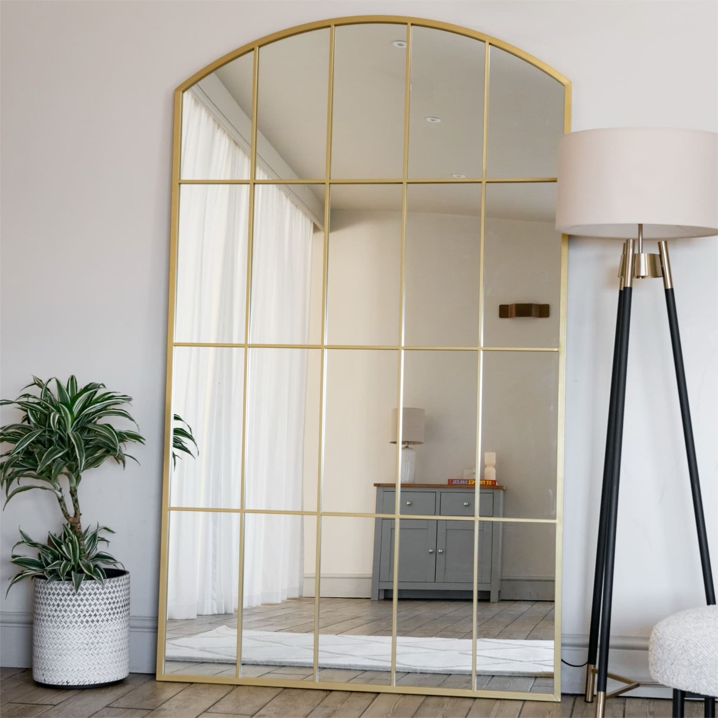 What if one mirror could transform your entire space? 

Meet the Tomi - a stunning full-length arched window mirror that not only captures light but also amplifies the sense of space in your home. 

Its elegant gold metal accents and sophisticated lattice design are hand-welded for a flawless finish, making it a striking focal point in any room. 

Available now for £369.95. 

Transform your decor today!

#HomeDecor #TomiMirror #InteriorDesign #LuxuryLiving #JōbūHome 

https://jobuhome.com/products/tomi