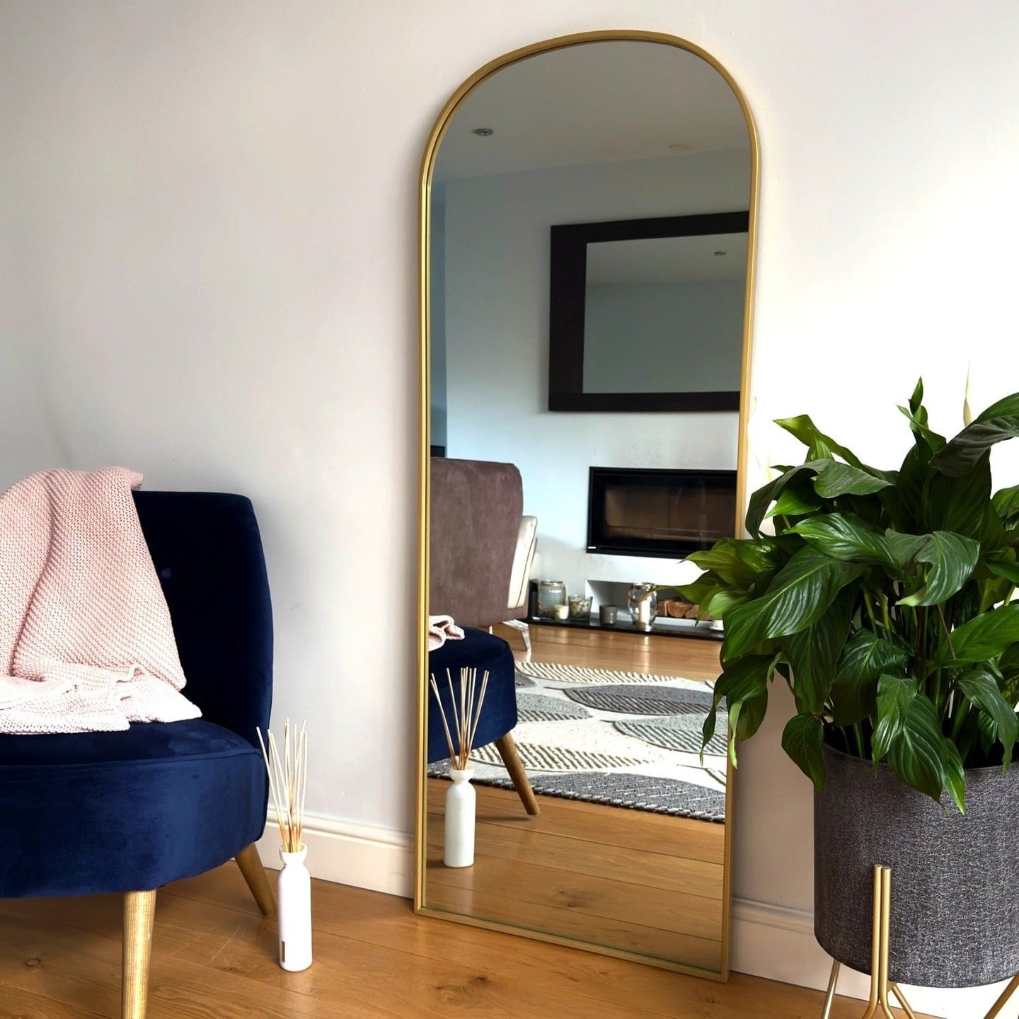 Did you know that a mirror can transform not just a space, but also your mood? 

Meet the Yoko Gold Metal Gentle Arch Mirror. 

This stunning 160x60cm piece isn't just a reflection; it’s an elegant statement. 

With its tall arched design, it effortlessly enhances your home’s verticality and brings a warm glow to any room. Perfect for those grand ceilings and chic interiors!

Available now for £199.95. 

Let your space shine with sophistication! 

https://jobuhome.com/products/yoko-gold-metal-gentle-arch-mirror-160cm-x-60cm

#HomeDecor #InteriorDesign #MirrorMagic #StyleYourSpace #YokoMirror