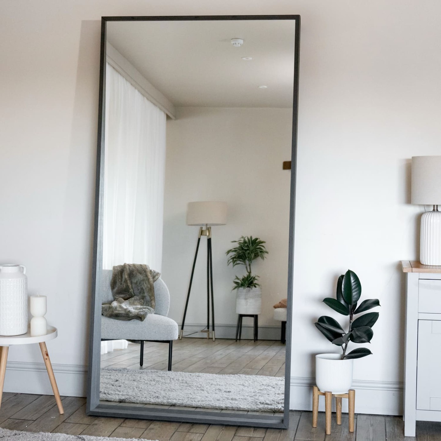 Did you know the right mirror can transform more than just your reflection? 

Meet the Hanaka Black Oak Leaner Mirror—where bold sophistication meets modern design. 

Its striking black oak finish and unique angled frame not only brighten up your space but also create the perfect illusion of depth. 

At 200cm tall and 100cm wide, it fits seamlessly into any room—be it your bedroom, living room, or hallway. 

Available now for £399.95, elevate your home decor effortlessly! 

👉 https://jobuhome.com/products/hanaka-full-length-black-oak-rectangle-mirror-200cm-x-100cm 

#HomeDecor #InteriorDesign #Mirrors #JōbūHome #StyleUpgrade