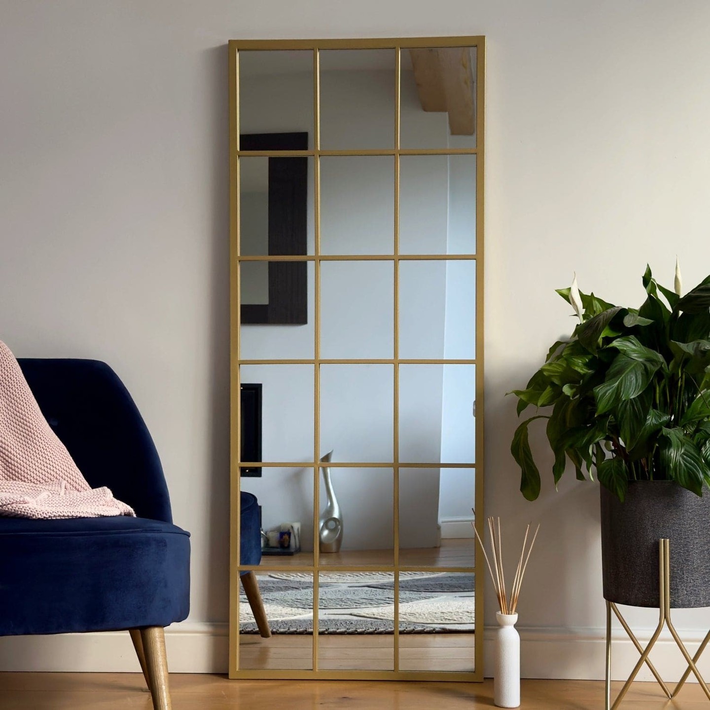 Your walls are craving a touch of elegance! 

Transform any room with our Kyō Full Length Mirror. Its striking gold metal lattice design not only reflects light but also makes your space feel larger and more inviting. 

This chic piece is perfect for adding a refined look to your home, seamlessly fitting into any décor style. 

Ready to elevate your interior? Grab yours for £229.95 now! 

👉 https://jobuhome.com/products/kyo-full-length-gold-metal-rectangle-lattice-grid-mirror-150cm-x 

#HomeDecor #InteriorDesign #Mirrors #StyleYourSpace #JobuHome