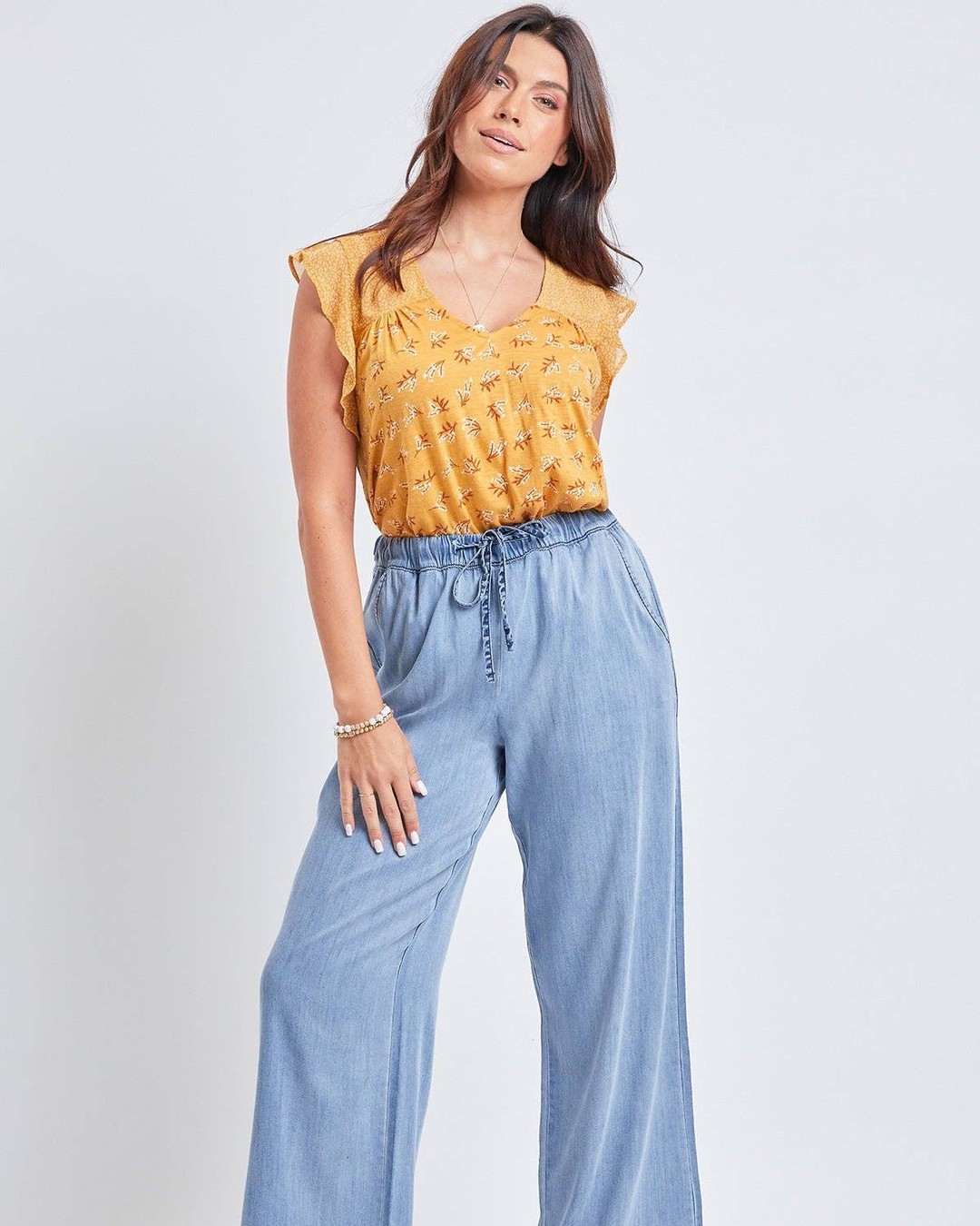 Comfort meets style with our Medium Wash Drawstring Wide Straight Pant! 

Crafted from a blend of Tencel, polyester, viscose, and spandex, these pants offer the perfect fit and flexibility for your busy days. 

Dress them up or down—your new go-to for effortless chic! 

https://wvws03zlqanwx22h-56107663554.shopifypreview.com/products_preview?preview_key=e6724bfed941d647926b2256a4c4b320 

#Jeans #Pants #SpringCollection #Fashion #Style