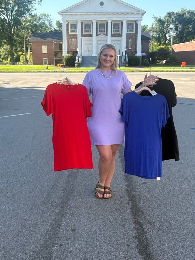 🌸☀️ June 04 Product Drop for Summer — New Arrivals! ☀️🌸

Fresh colors, breezy fits, and sunshine‑ready styles are here!

💖 From bold reds and blues to soft pastels and florals — this drop has something for every summer mood.

👗 Shop the full collection now 👉 

shopalexlayne.com/collections/2026-june-06-drop

#AlexLayneBoutique #SummerDrop #NewArrivals #ShopLocal #BoutiqueStyle #SummerReady #ShopAlexLayne