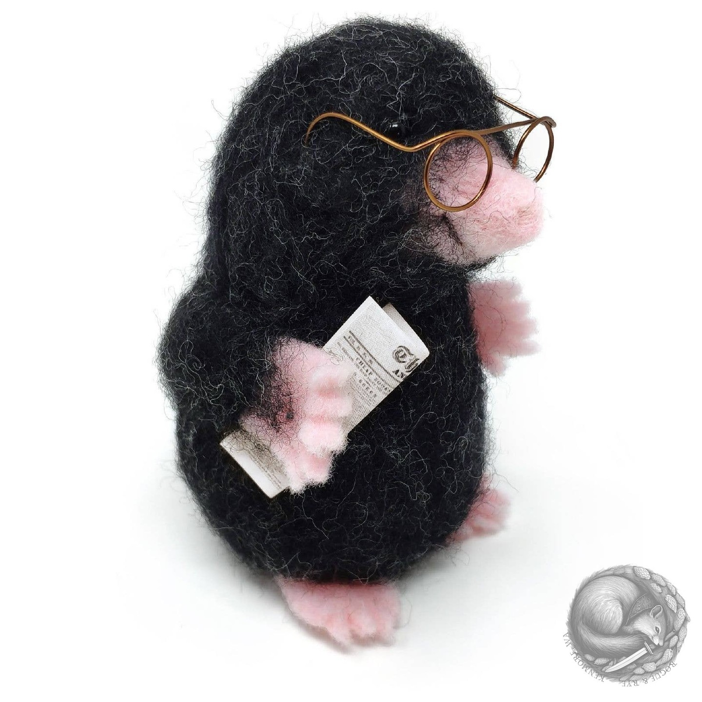 Slow Moment of the Day: Felting Mr Mole Needle Felting Craft Kit 
Tea on. Phone down. Let your hands do something soft today.
https://ssdlr.shop/l/bd051f3c

#craftykitcompany #NeedleFelting #CozyCrafts #SlowCraft #SupportSmallMakers #FiberArtLove #WomenOwned #madeinscotland
https://roguerye.com