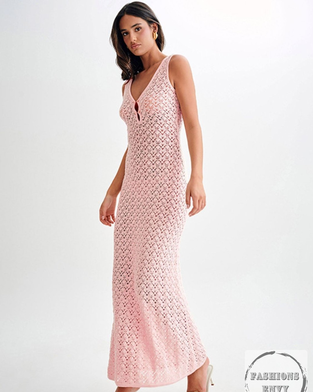 Ready to turn heads? 🌟 

This sleeveless maxi dress is your new wardrobe essential! With its stunning openwork design, it’s perfect for brunch, sunset gatherings, or a night out. 

Lightweight and effortlessly chic, it flatters every figure and mood. 

Grab yours now: 
 

#MaxiDress #ChicStyle #SummerFashion #Dresses #NewArrivals