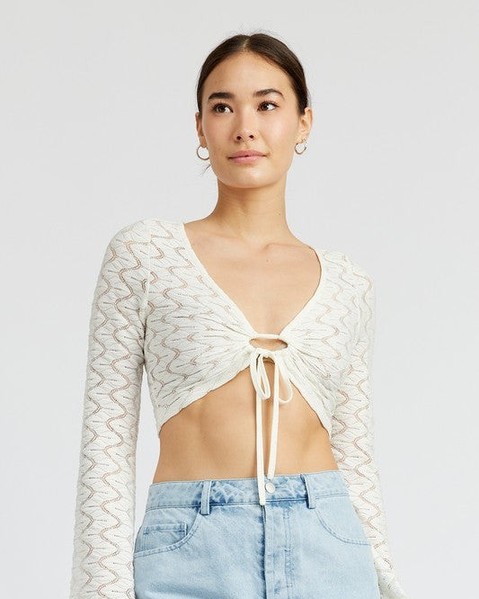 Ready to turn heads this summer? ☀️

Our Crochet Bell Sleeve Top is your go-to for effortless boho-chic vibes. With flowing sleeves and a unique O-ring detail, you’ll be the star of every concert and beach day. 

Pair it with high-waisted jeans or a flowy skirt for that perfect look!

#BohoFashion #SummerConcerts #FestivalStyle #CrochetTop #EmoryPark