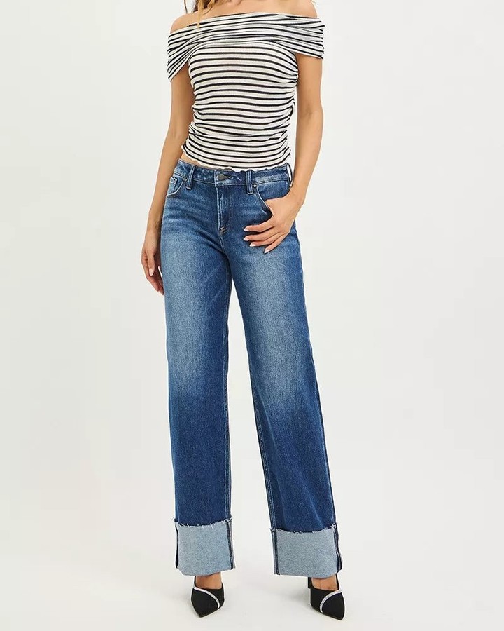 Denim lovers, rejoice! 

The RISEN Wide Straight Jeans are here to redefine your style game. With a flattering mid-rise waist and a chic wide cuff detail, these jeans blend vintage vibes with modern flair. 

Perfect for any occasion, they flow effortlessly from hip to ankle. 

Grab yours now: 
 

#WideStraightJeans #DenimStyle #FashionFinds #RISEN #NewArrivals
