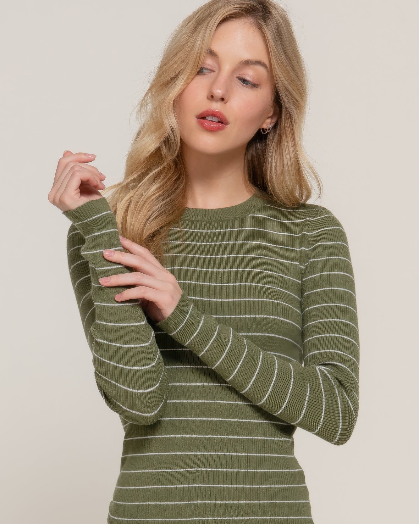 Stripes never go out of style! 

Brighten up your wardrobe with our Long Sleeve Crew Neck Stripe Sweater in striking red and white. 💖

Soft, breathable, and cozy—this sweater is the perfect companion for any season. Pair it with jeans or skirts for an effortlessly chic look that turns heads. 

Style doesn’t have to compromise comfort, and at $27.19, revamping your closet has never been easier!

Grab yours today: 

#FashionEnvy #SweaterWeather #StyleGoals #NewArrivals #StripeLove
