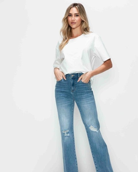 Denim dreams do come true! 

Meet your new go-to for effortless style: the Full Size Medium Blue Distressed High Rise Straight Jeans. 

These beauties combine rugged charm with classic elegance. That high-rise waist? It hugs your curves perfectly. 

With edgy distressed details, they transform any outfit from ordinary to standout in seconds. Dress them up for a night out or keep it casual for a weekend run.

Your wardrobe will thank you. 

Now at $42.48! 
👉 

#DenimLove #FashionEnvy #StyleInspo #WardrobeEssentials #TrendyFinds