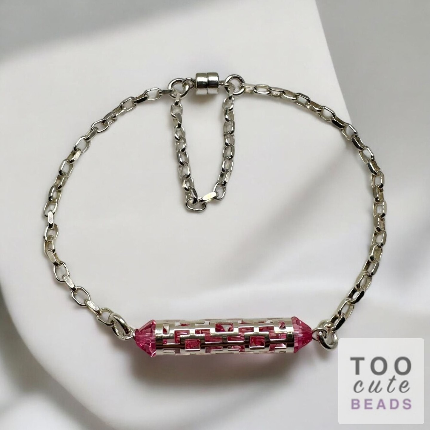 ✨ Unleash your inner artisan with our Hidden Treasures Bracelet Kit! ✨ Create a dazzling bracelet...