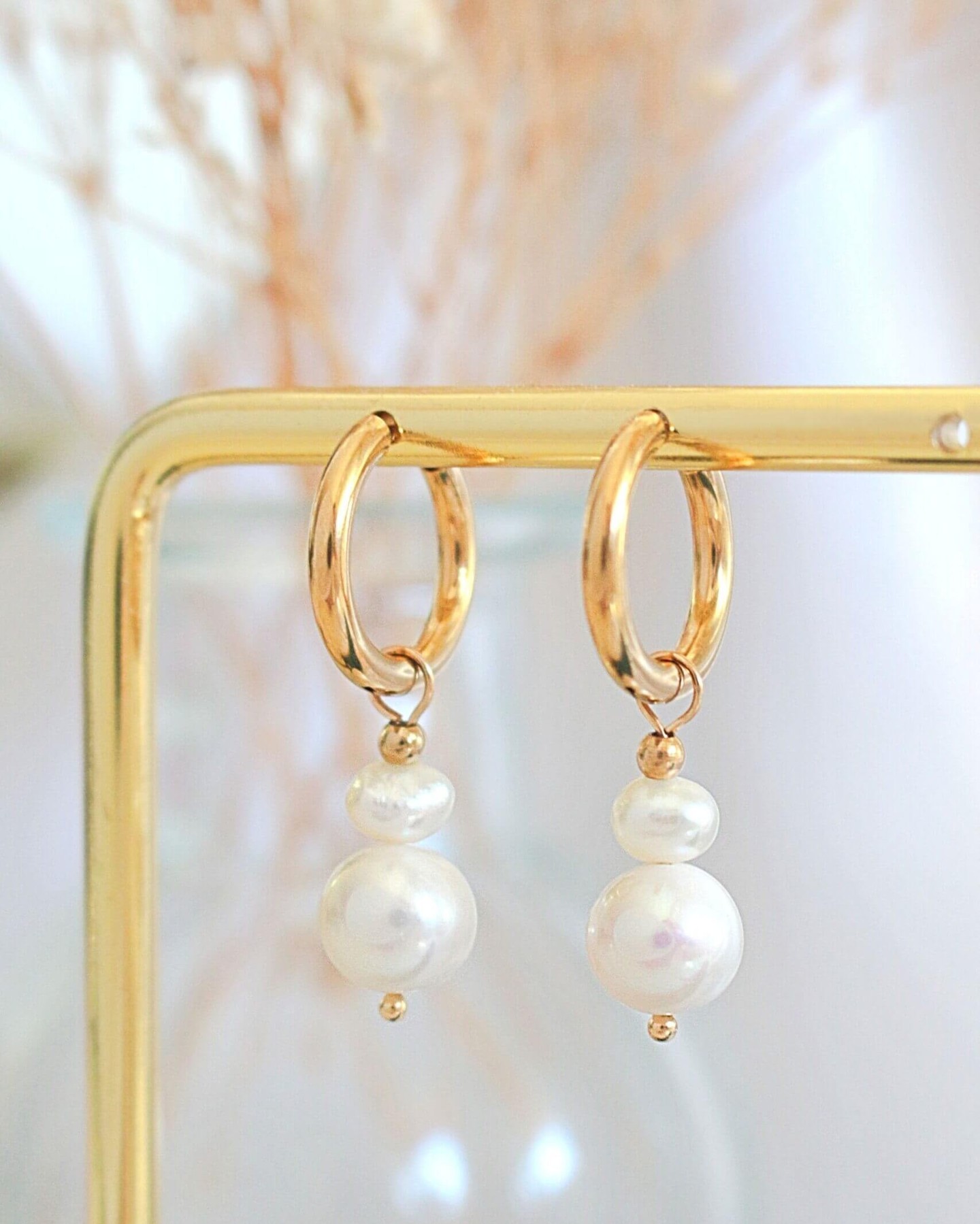 Get ready to take your shopping list to the next level with us!  We've got everything you need. Shop now and see why we are the go-to destination for your enthusiasts! #onlinestore #shopping #qualityproducts #customersatisfaction

https://simplequality.org/products/24-karats-freshwater-pearls-baroque-dangle-hoops