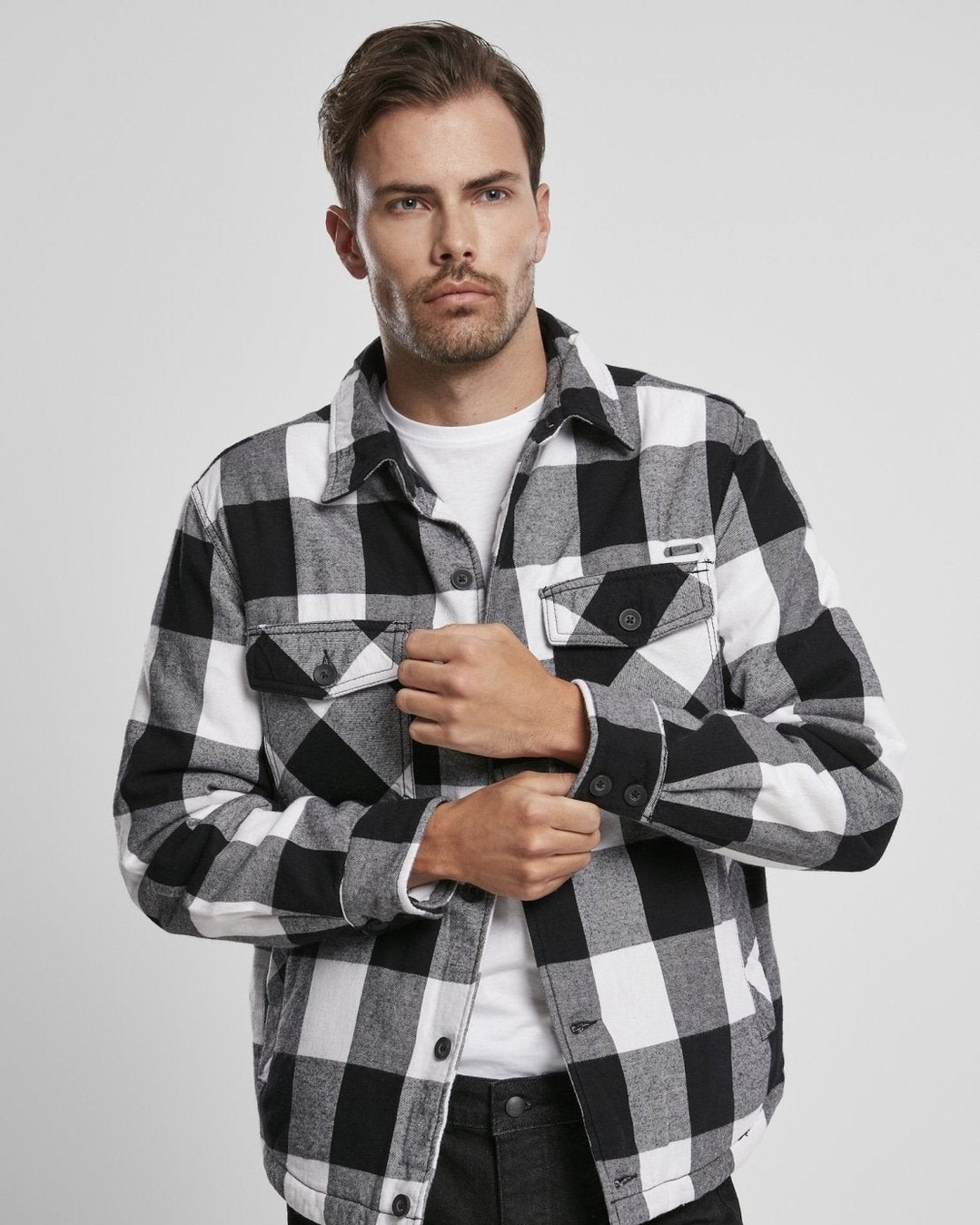 Why settle for ordinary when you can embrace the timeless charm of the Lumberjacket? 

This classic piece combines style and comfort with its flannel lining, making it perfect for any season. With practical pockets and a straight cut, it's a must-have for your wardrobe. 

https://simplequality.org/products/lumberjacket

#Streetwear #FashionEssentials #PlusSizeFashion #LumberjackStyle #Brandit